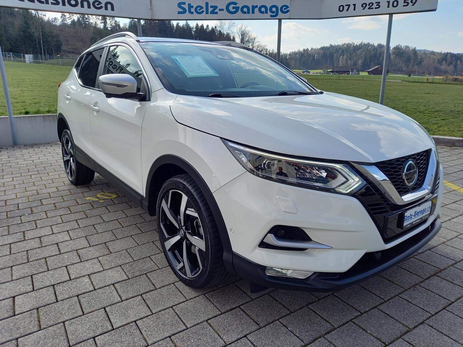 NISSAN Qashqai 1.7 dCi tekna+ Xtronic ALL-MODE 4x4-image-3