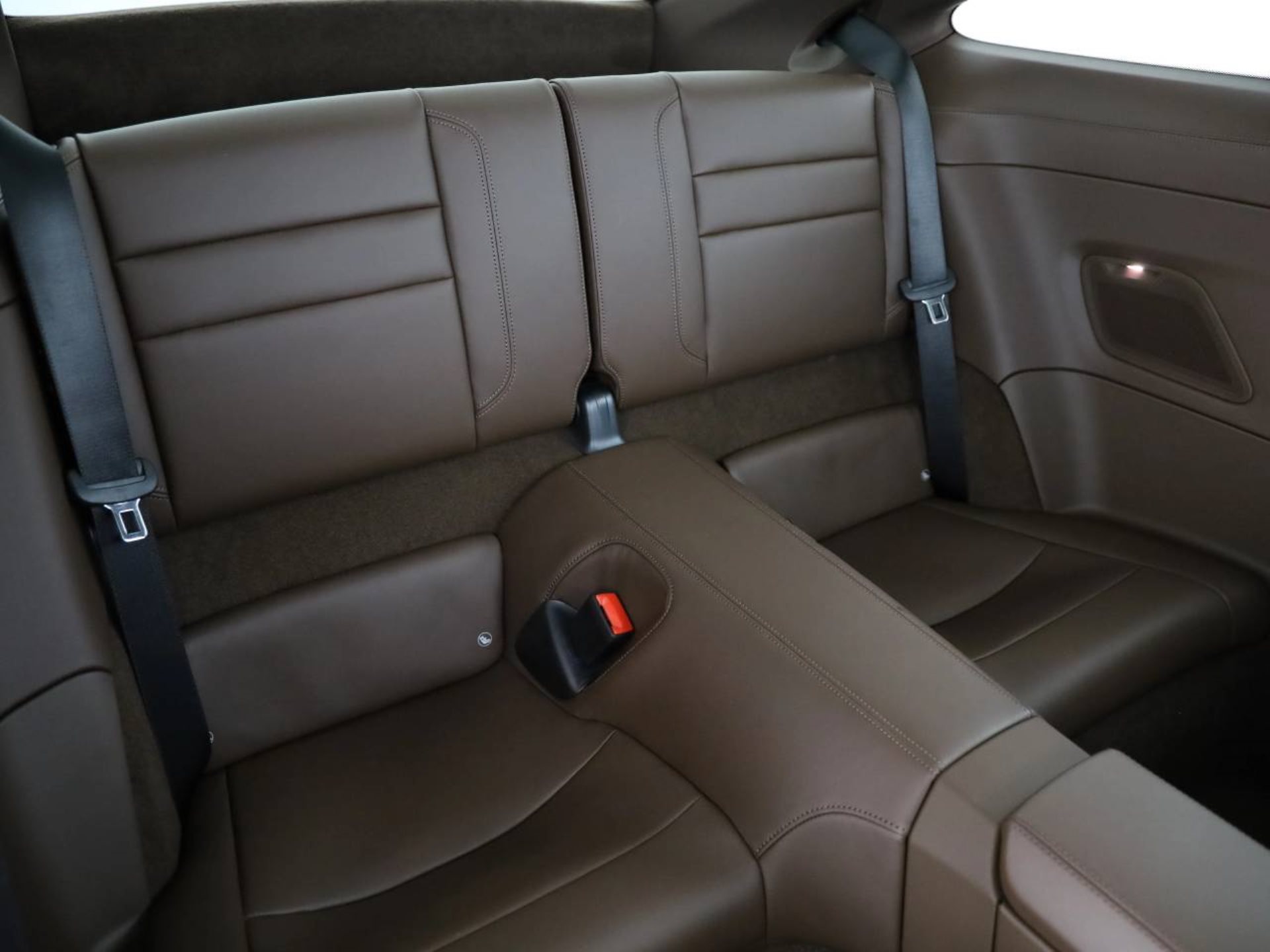 PORSCHE 911 Carrera 4S-image-19