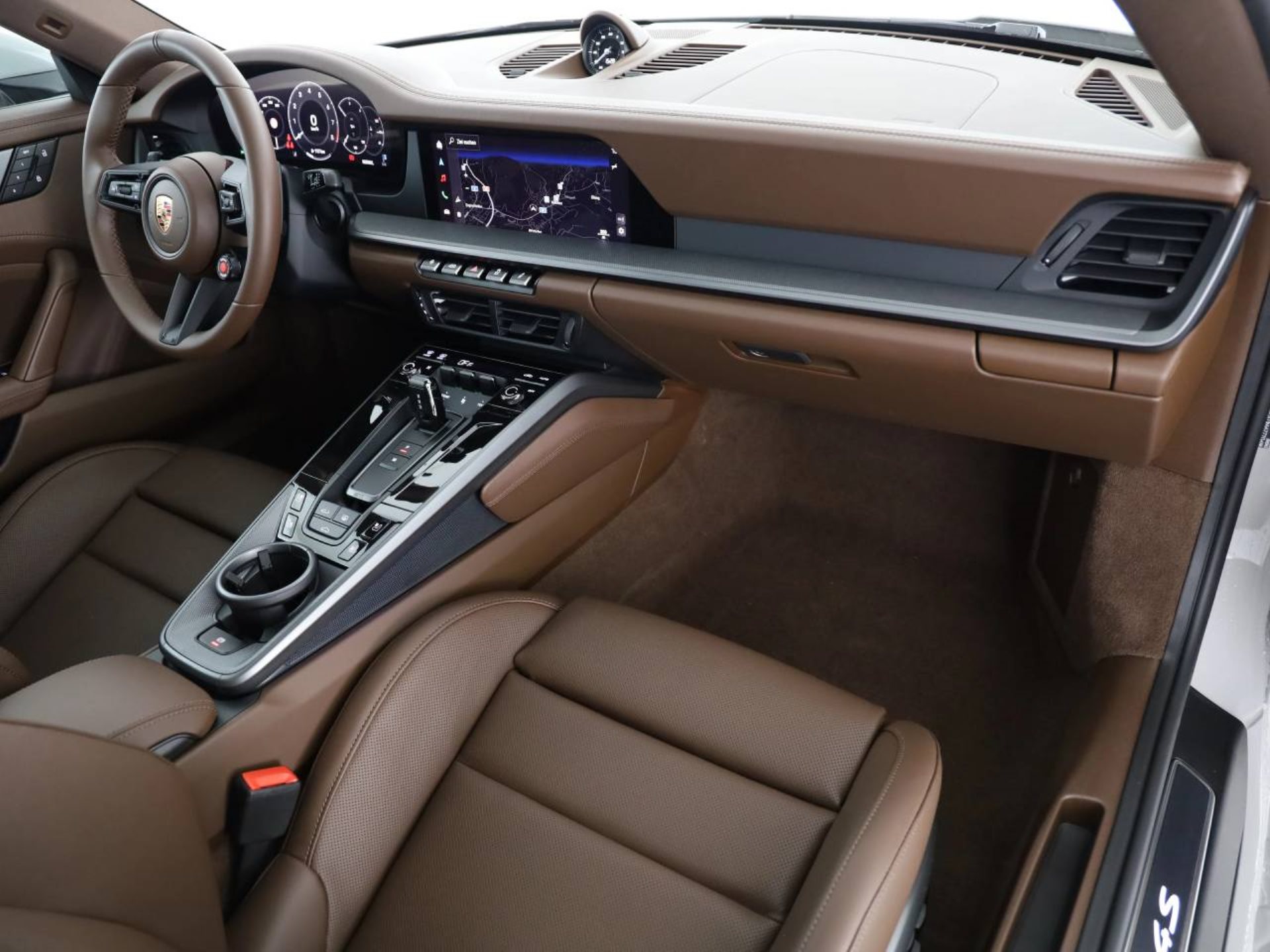 PORSCHE 911 Carrera 4S-image-10