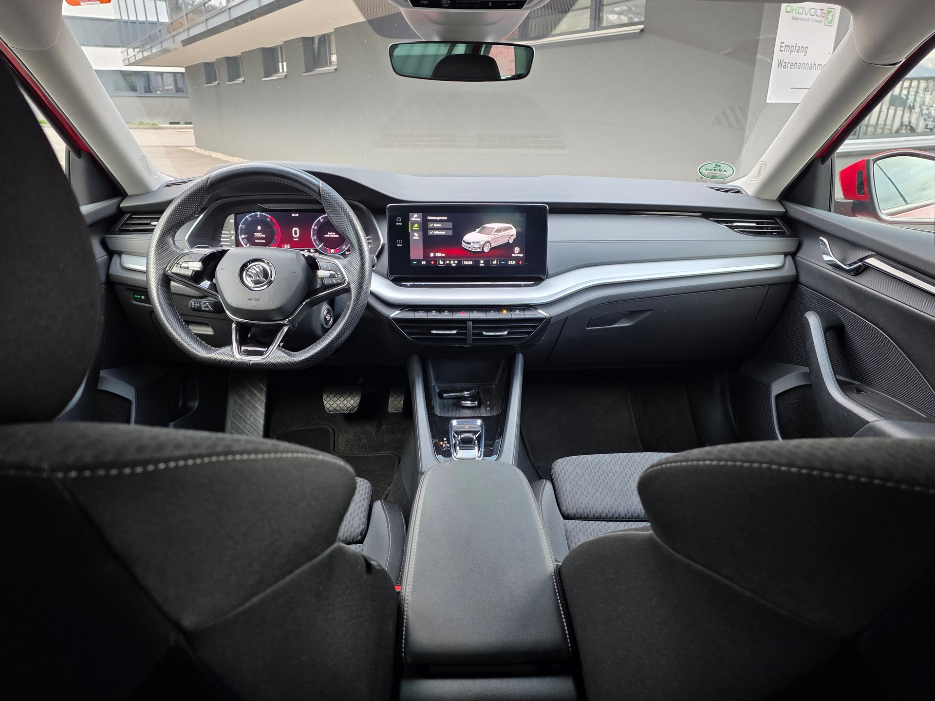 SKODA Octavia Combi 2.0 TDI DSG Style-image-7