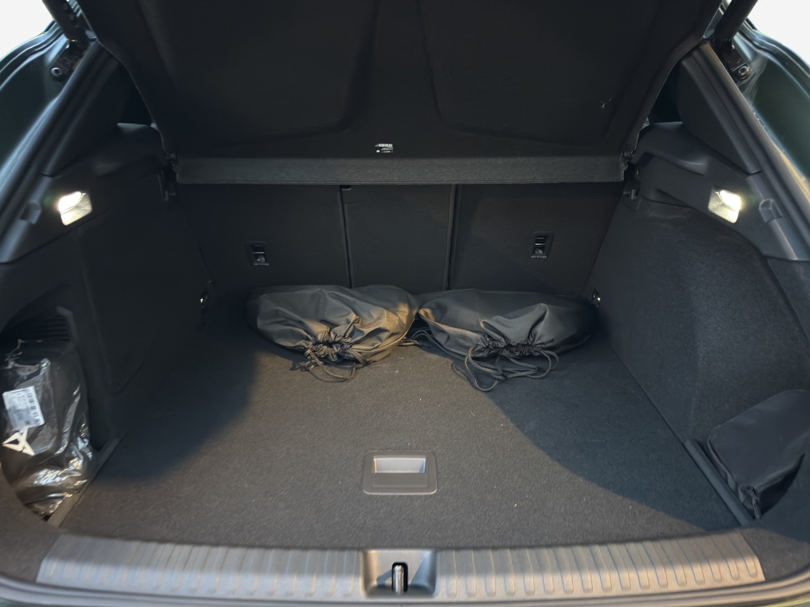 CUPRA Terramar 1.5 eHybrid Prime Edition VZ DSG-image-12