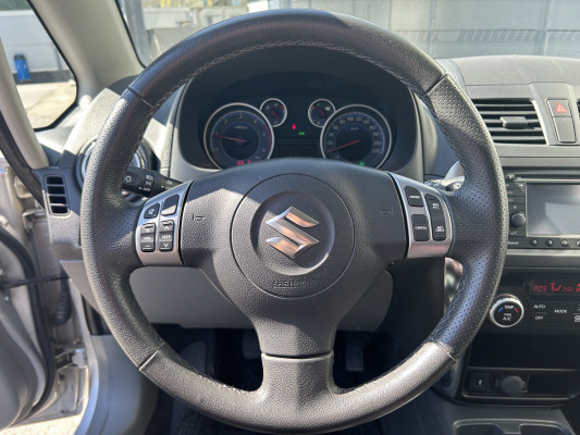 SUZUKI SX4 2.0 TD GL Top 4WD-image-8