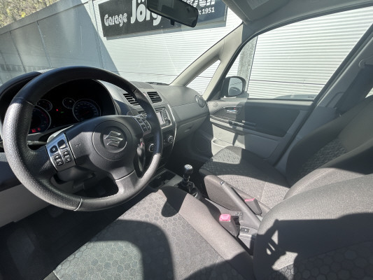 SUZUKI SX4 2.0 TD GL Top 4WD-image-7
