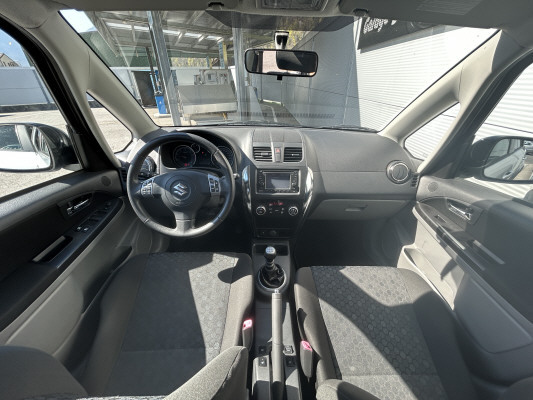 SUZUKI SX4 2.0 TD GL Top 4WD-image-5