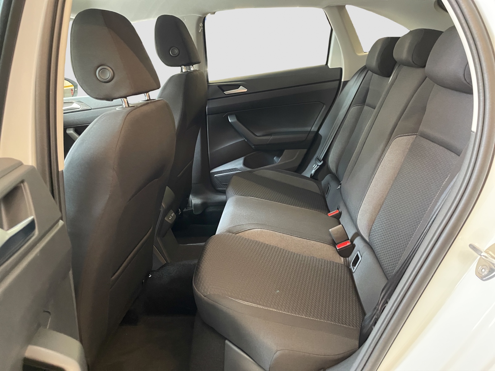 VW Taigo 1.0 TSI Life United DSG-image-12