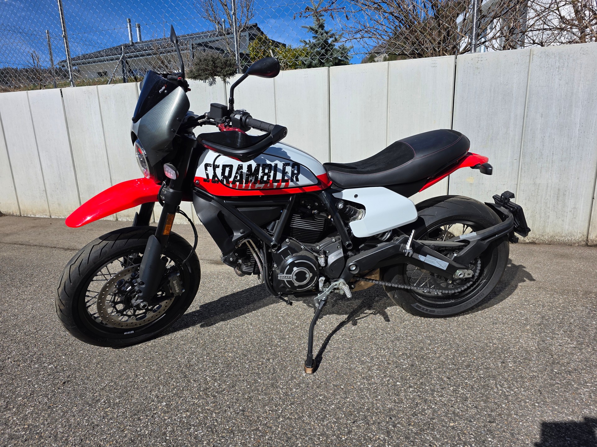 DUCATI SCRAMBLER URBAN MOTARD
