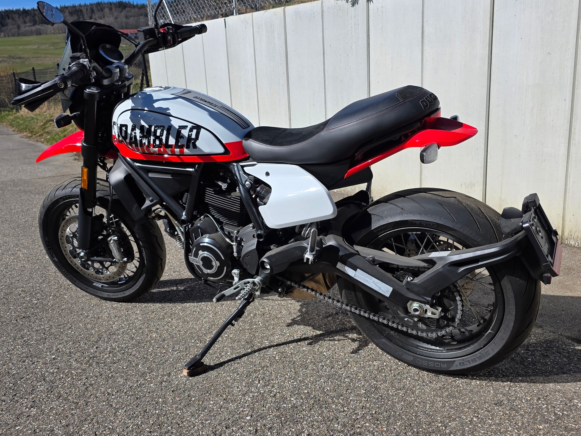DUCATI SCRAMBLER URBAN MOTARD-image-1
