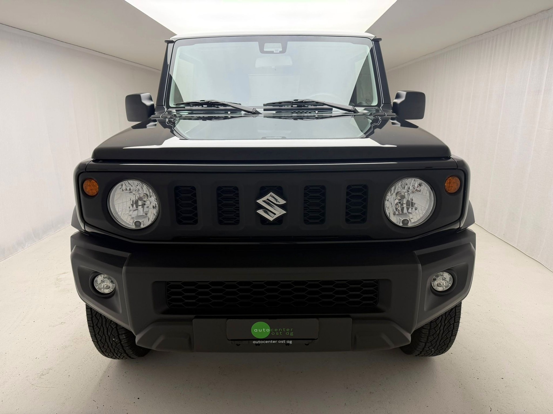 SUZUKI Jimny 1.5 Compact+ 4x4 Automat + 4 Platzer + PDC-image-6