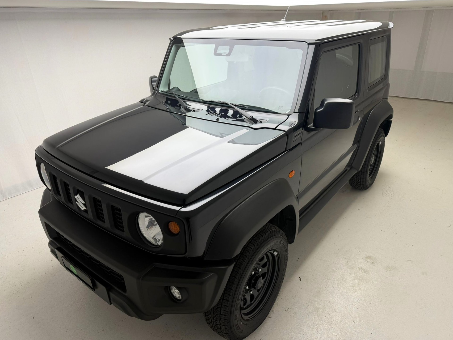 SUZUKI Jimny 1.5 Compact+ 4x4 Automat + 4 Platzer + PDC-image-5