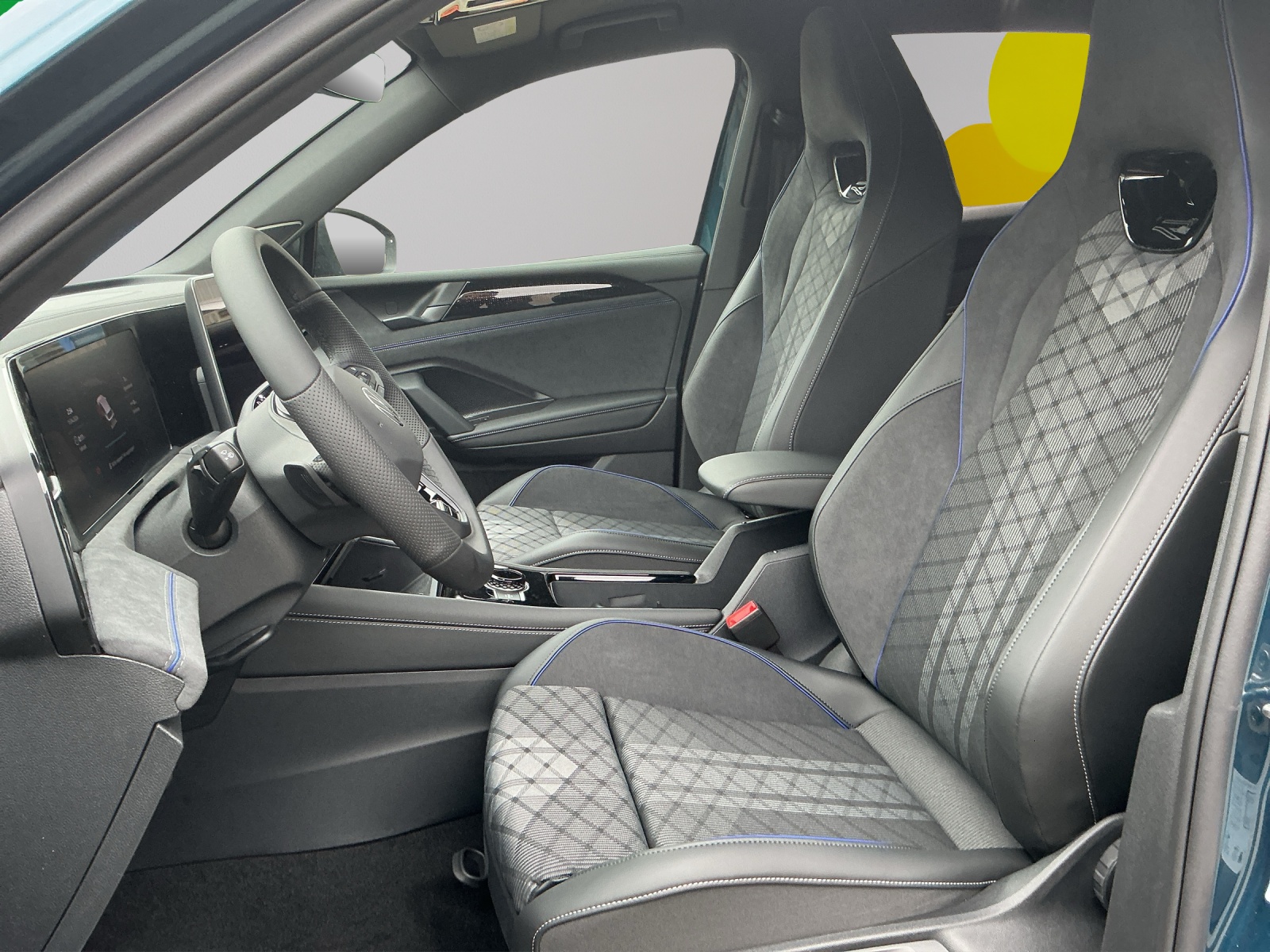 VW Tiguan 2.0 TSI DSG R-Line 4Motion-image-4