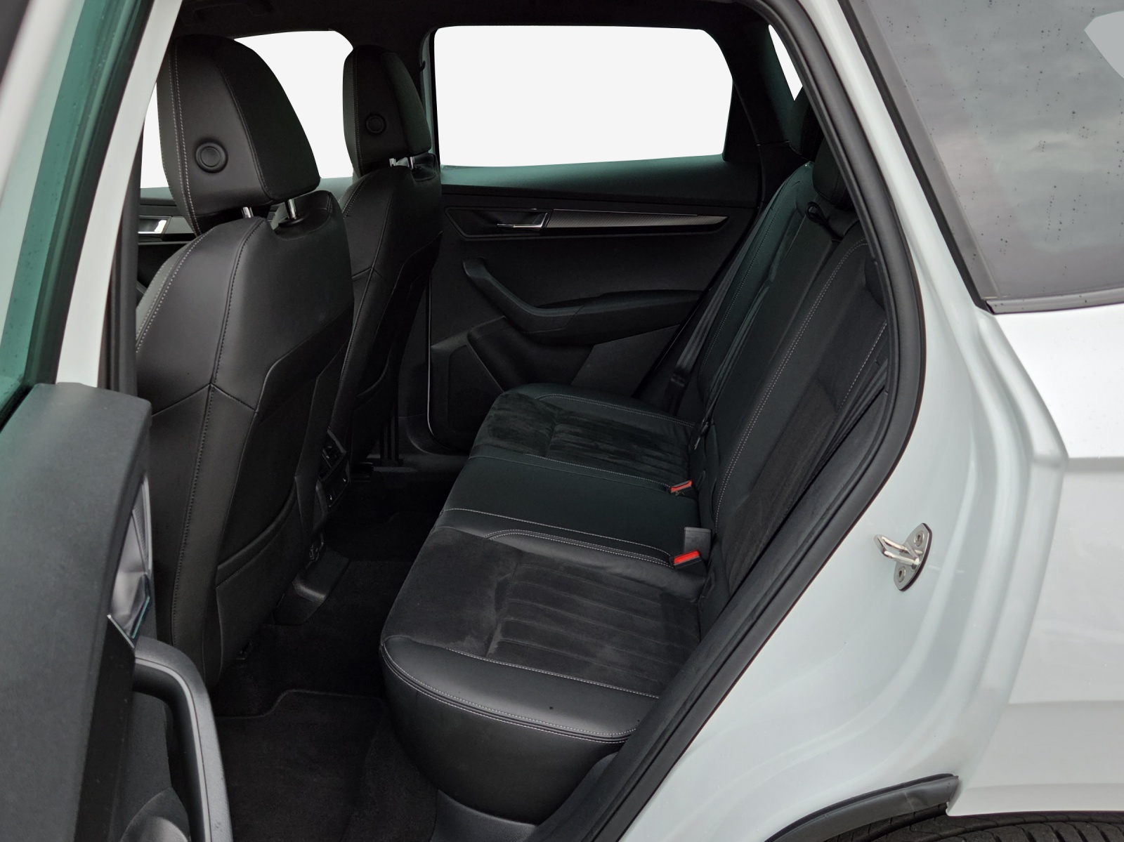 SKODA Karoq 2.0 TSI SportLine 4x4 DSG-image-11