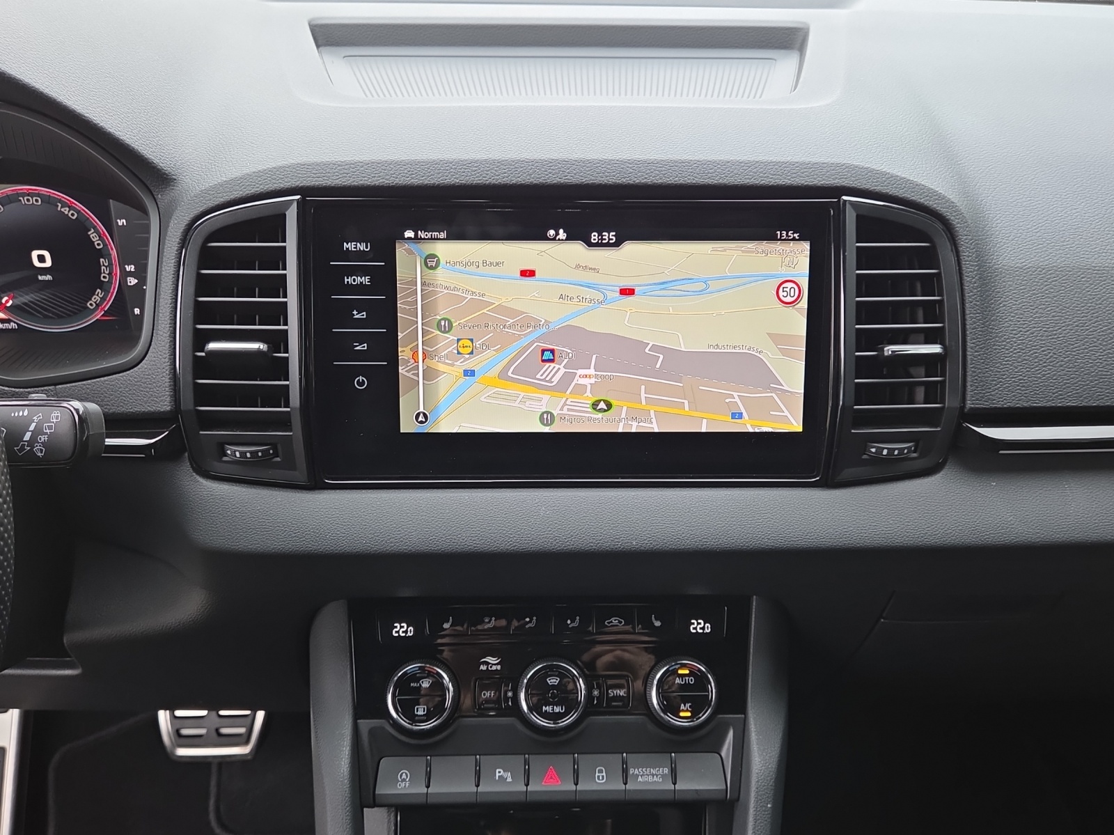 SKODA Karoq 2.0 TSI SportLine 4x4 DSG-image-10