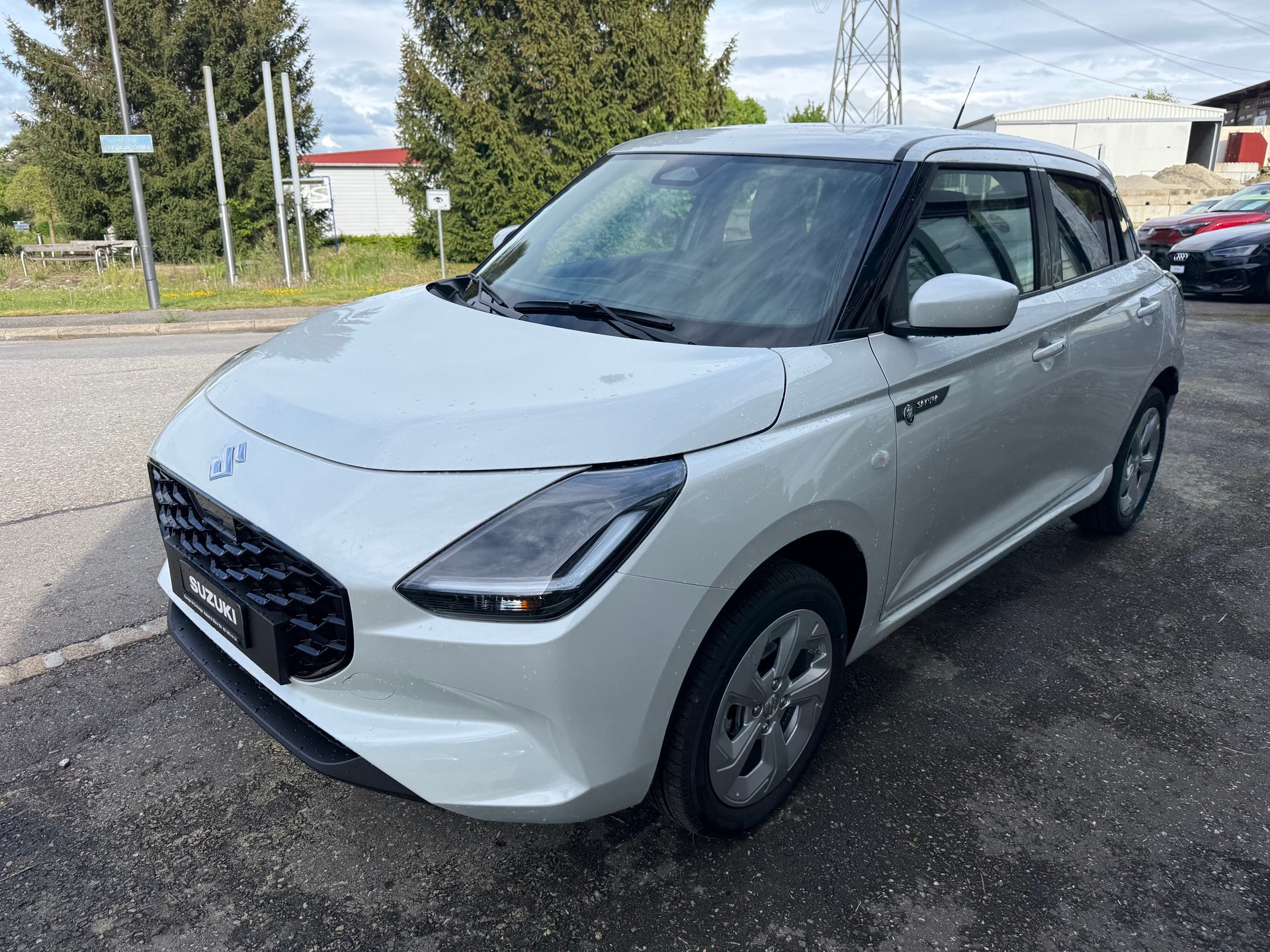 SUZUKI Swift 1.2 Sakura Hybrid 4x4-image-2
