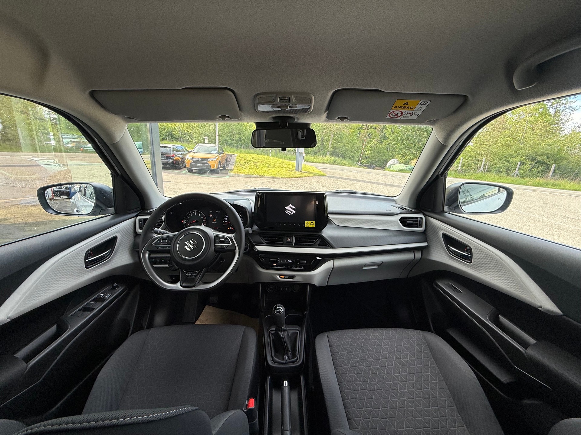 SUZUKI Swift 1.2 Sakura Hybrid 4x4-image-10