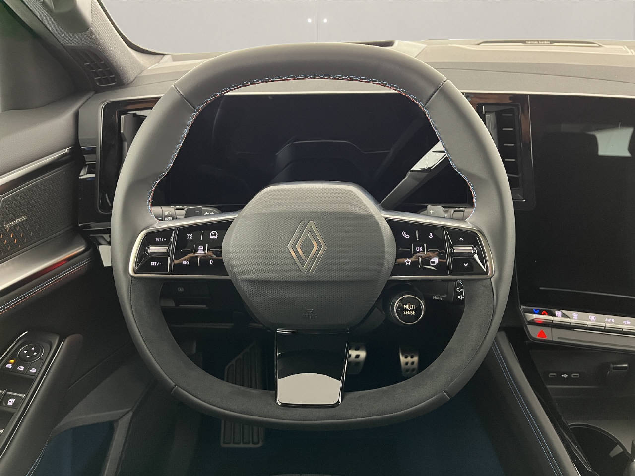 RENAULT Rafale 1.2 E-Tech Plug-in Atelier Alpine-image-9