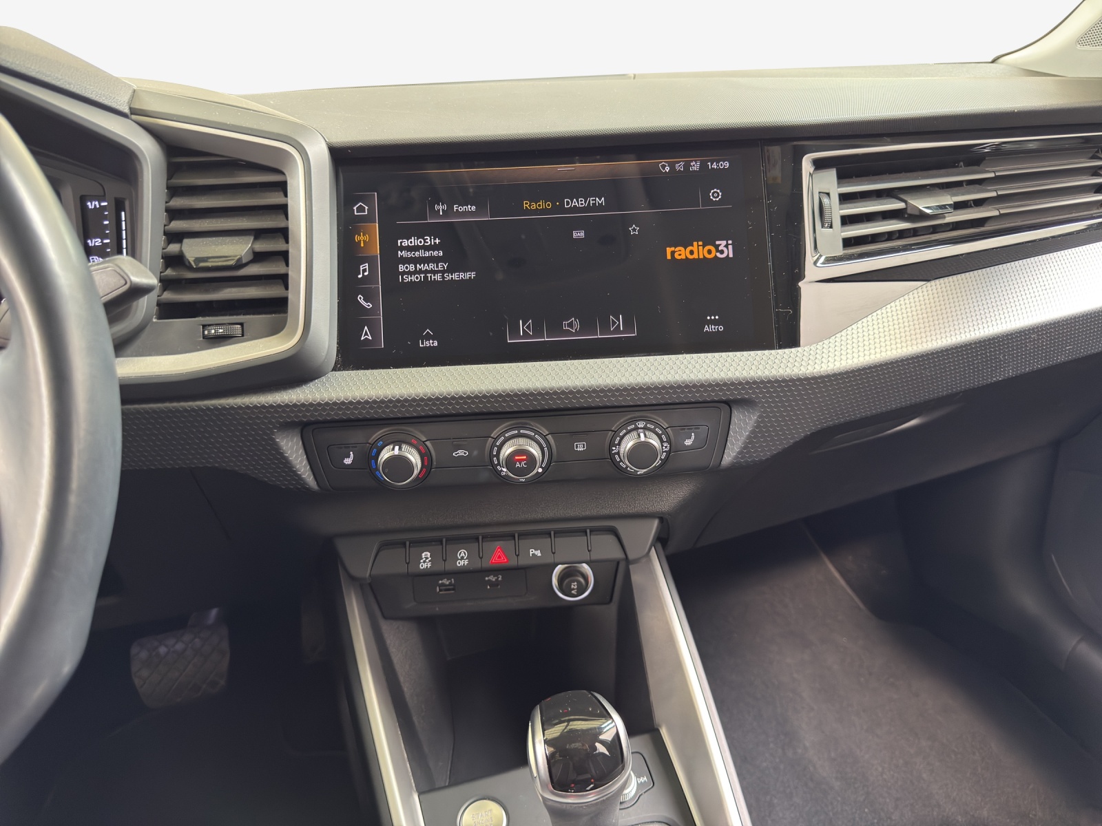 AUDI A1 Sportback 35 TFSI advanced S-tronic-image-10