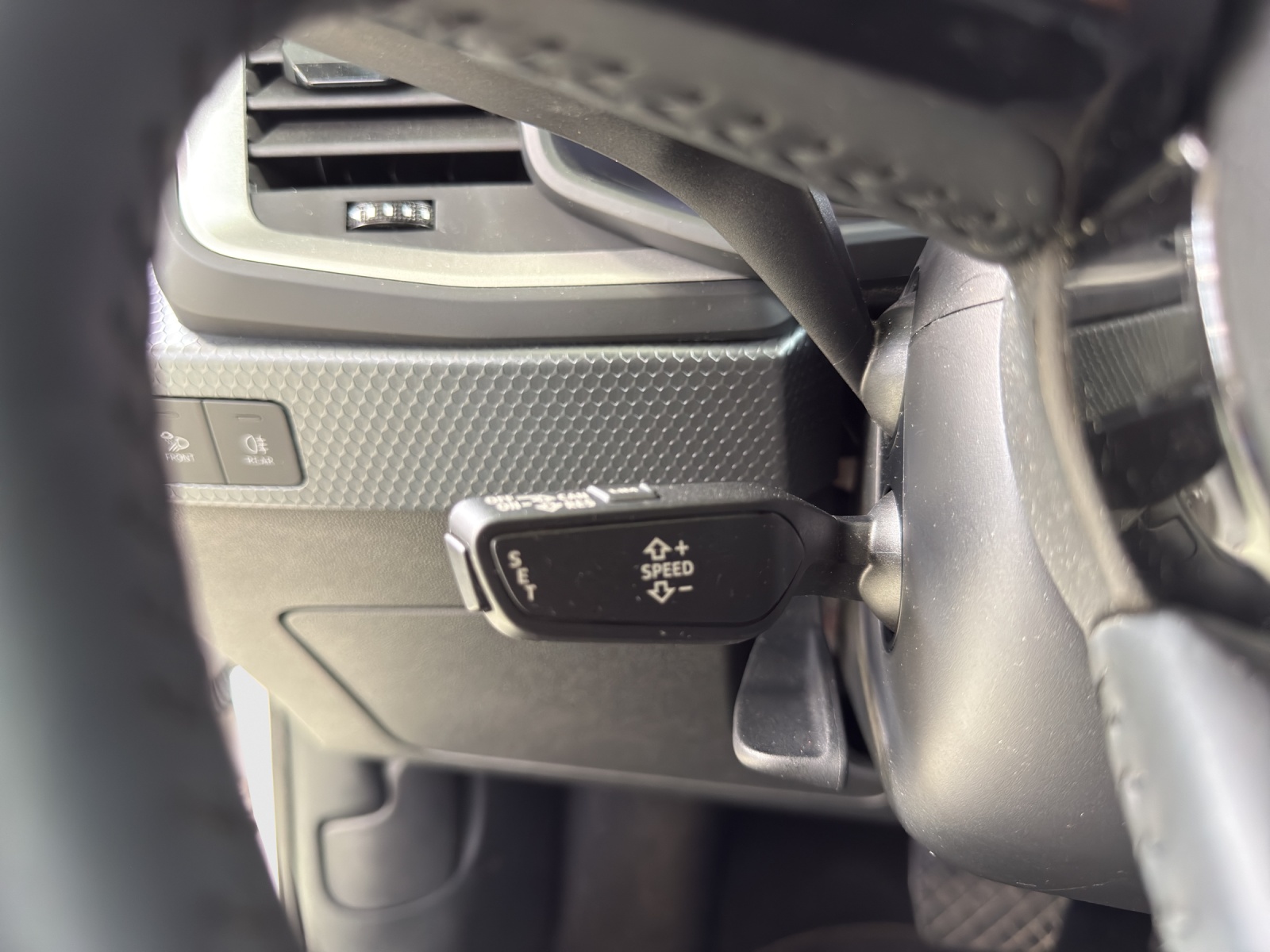 AUDI A1 Sportback 35 TFSI advanced S-tronic-image-14