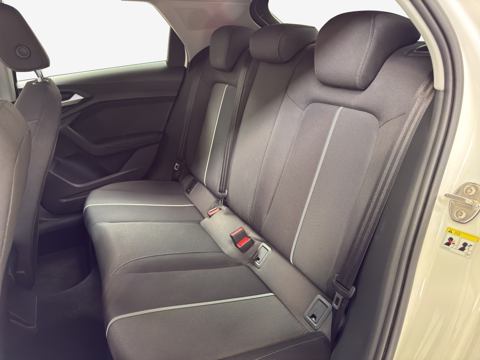 AUDI A1 Sportback 35 TFSI advanced S-tronic-image-11
