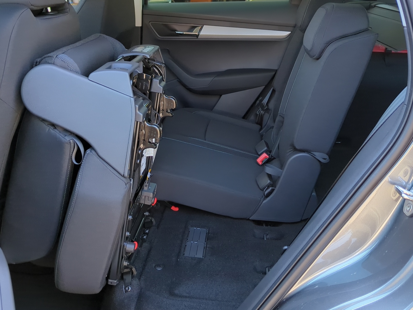 SKODA Karoq 1.5 TSI Selection DSG-image-7