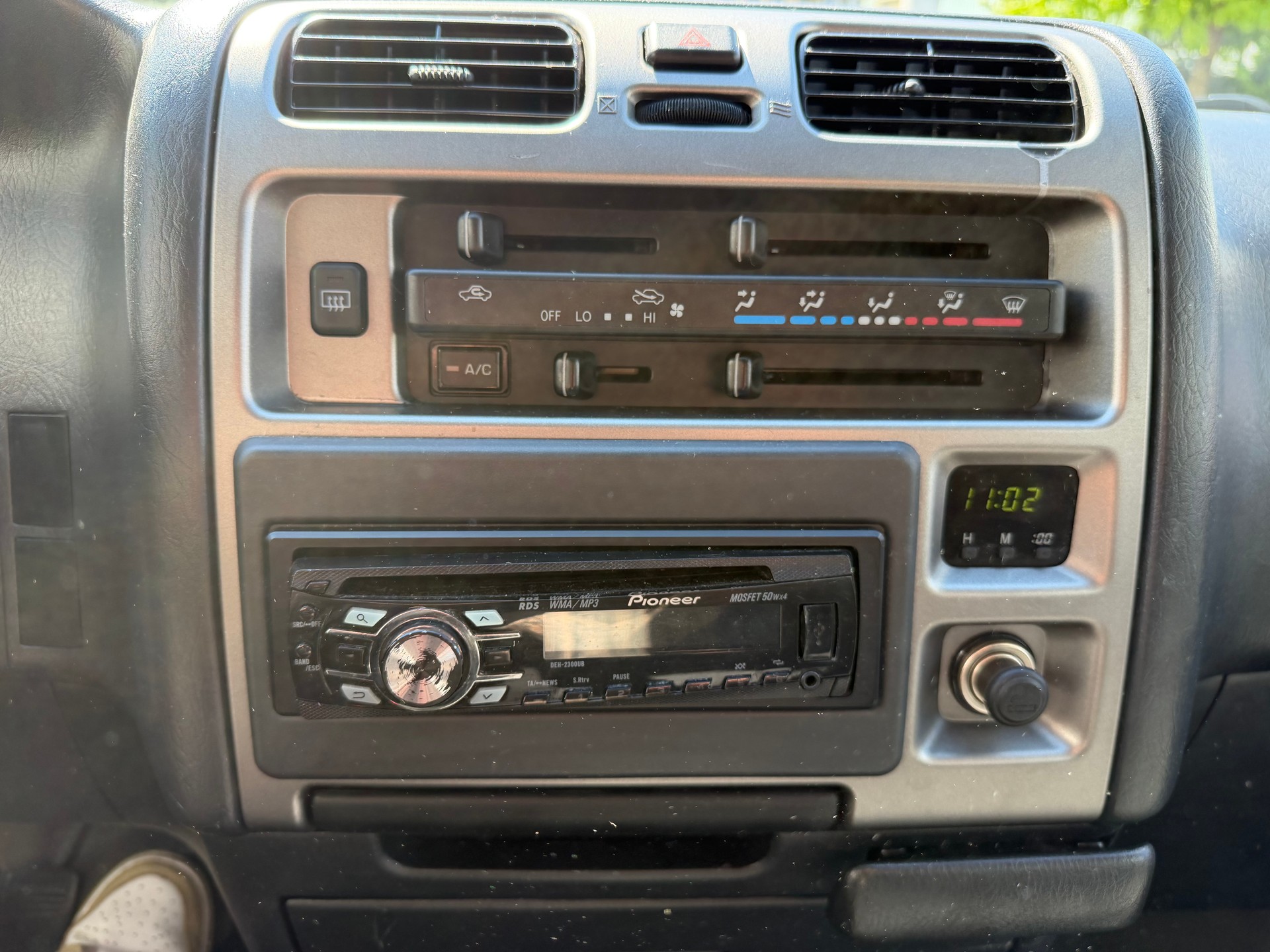 TOYOTA Hiace D-4D Van LWB-image-11
