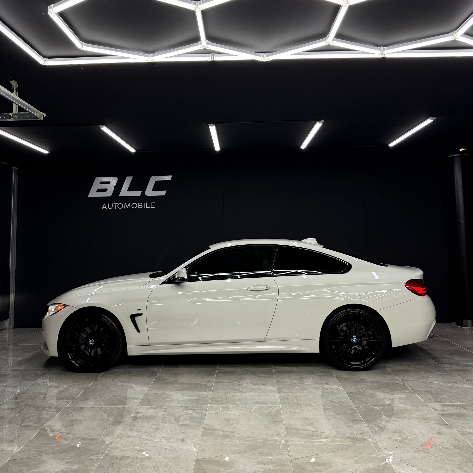 BMW 428i Coupé xDrive Steptronic-image-2