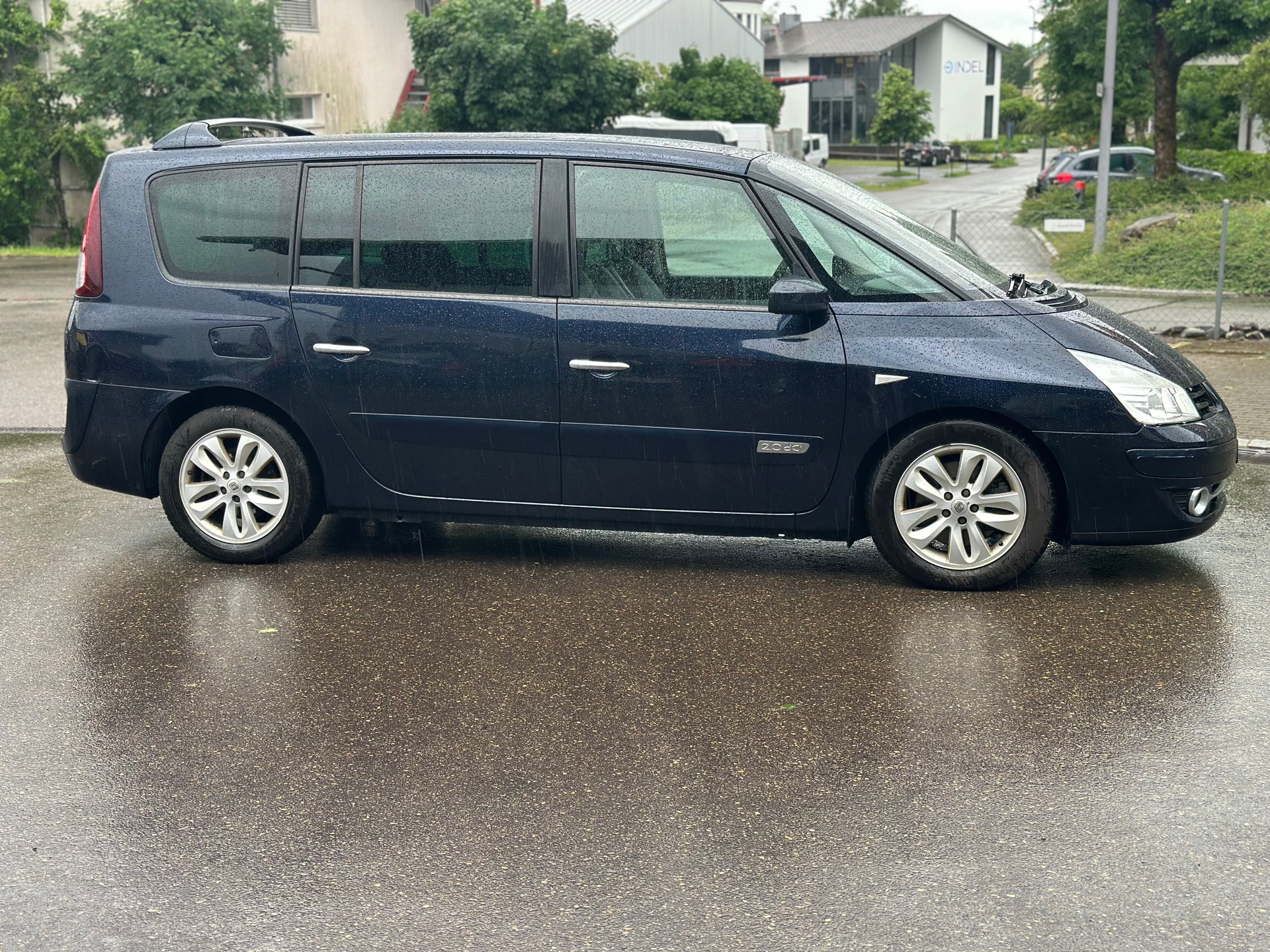 RENAULT Espace 2.0 dCi Swiss Edition Automatic-image-4