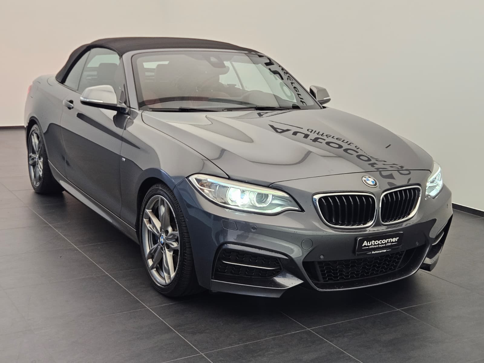 BMW M240i xDrive Steptronic-image-5