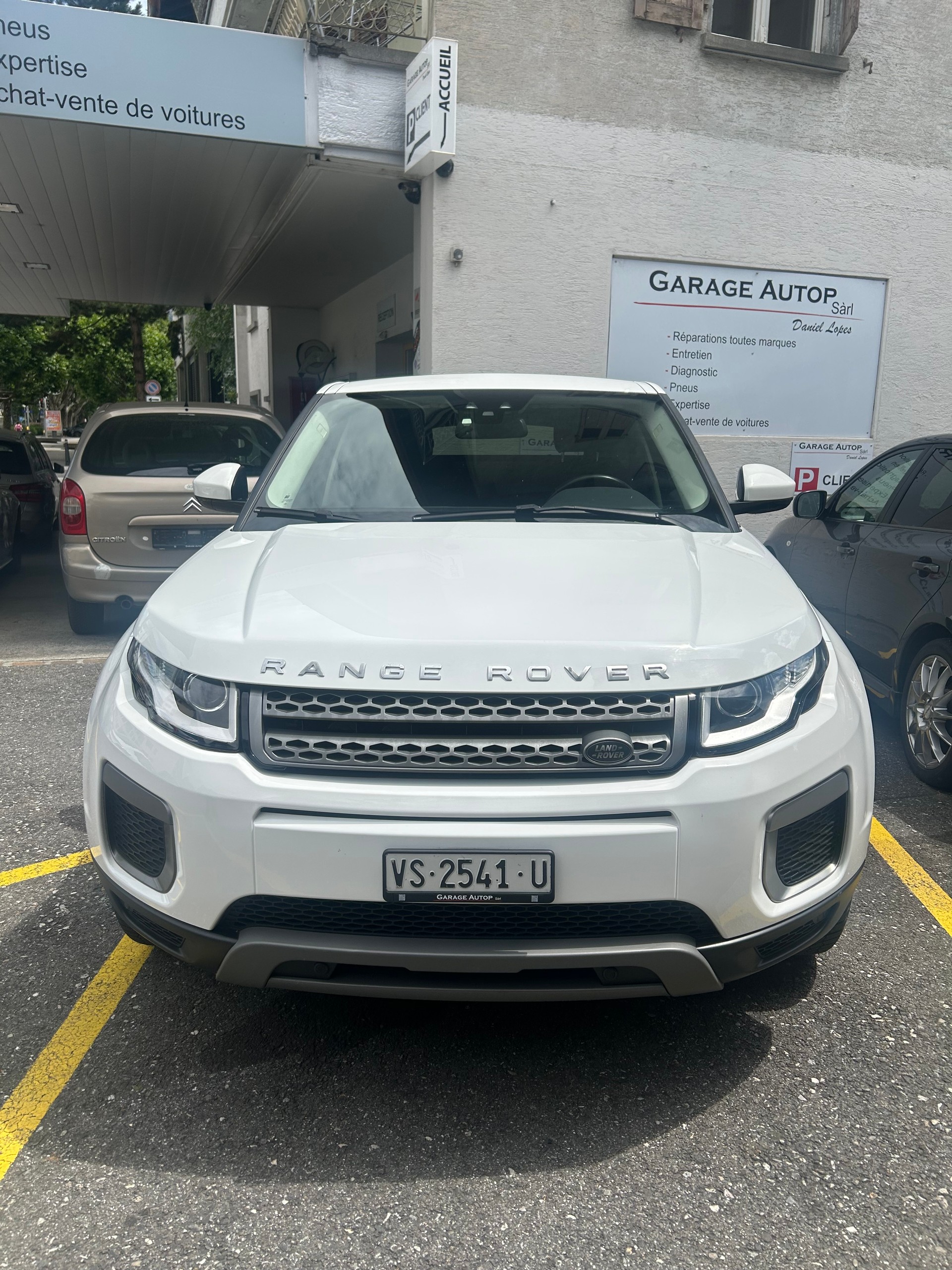 LAND ROVER Range Rover Evoque 2.0 TD4 SE AT9-image-6