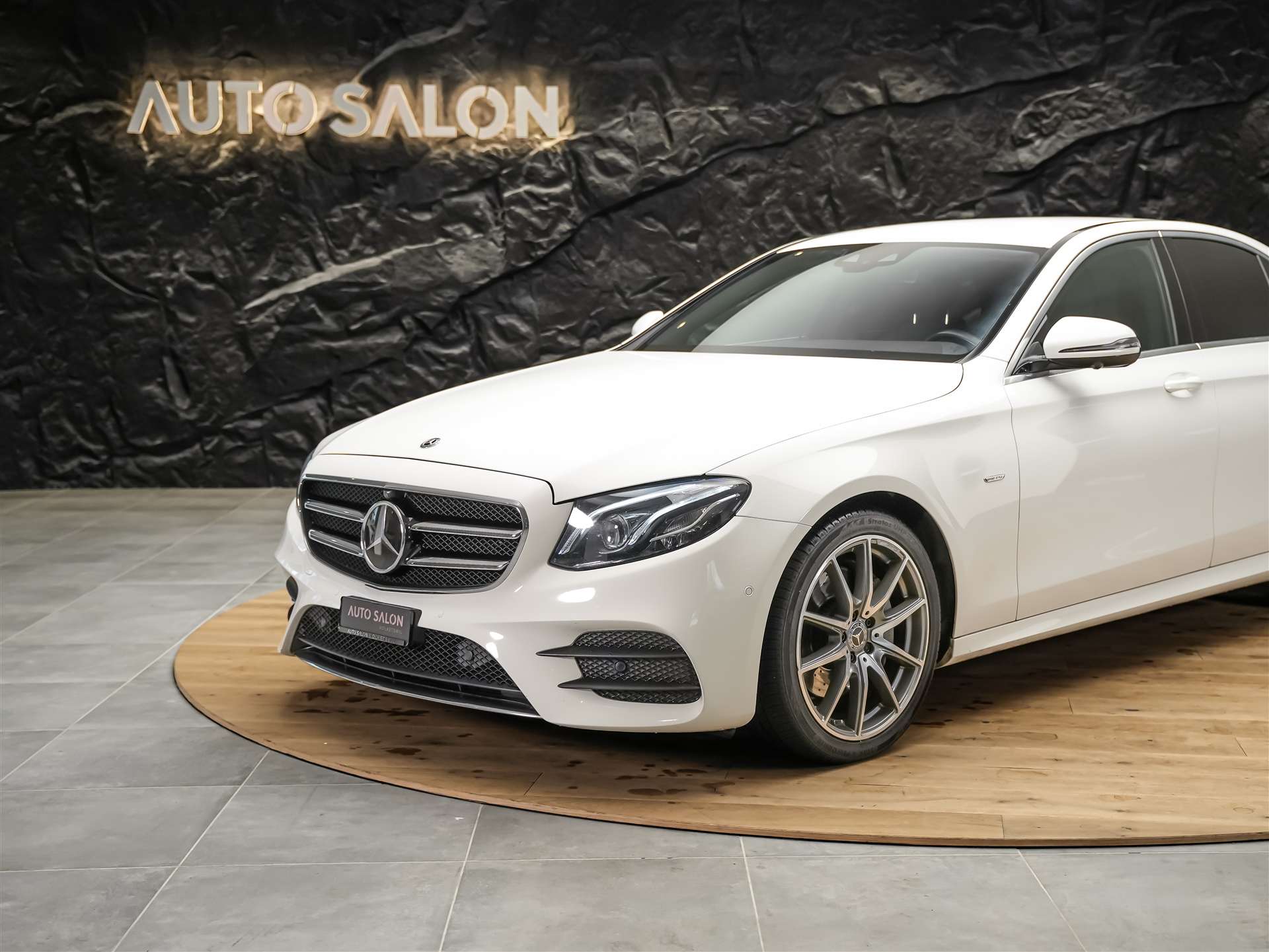 MERCEDES-BENZ E 220 d AMG Line 9G-Tronic *Facelift*Multibeam LED*ACC*360° Kamera*-image-12