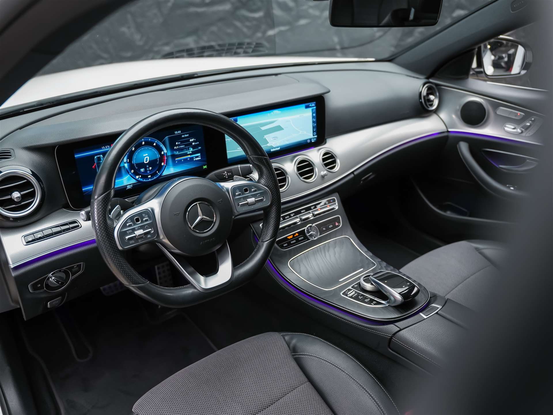 MERCEDES-BENZ E 220 d AMG Line 9G-Tronic *Facelift*Multibeam LED*ACC*360° Kamera*-image-7