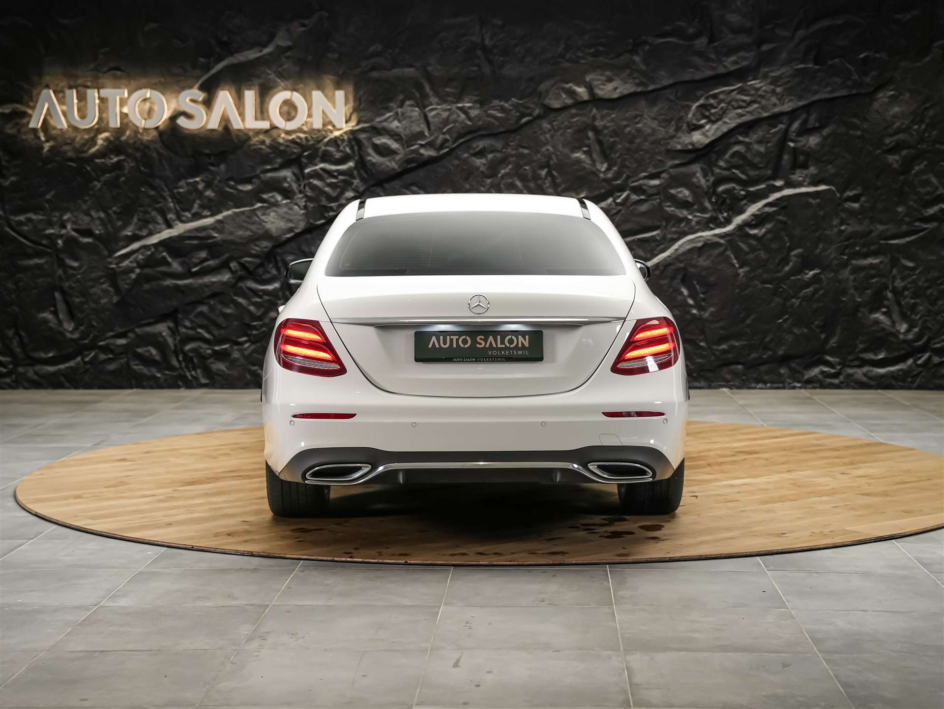 MERCEDES-BENZ E 220 d AMG Line 9G-Tronic *Facelift*Multibeam LED*ACC*360° Kamera*-image-3