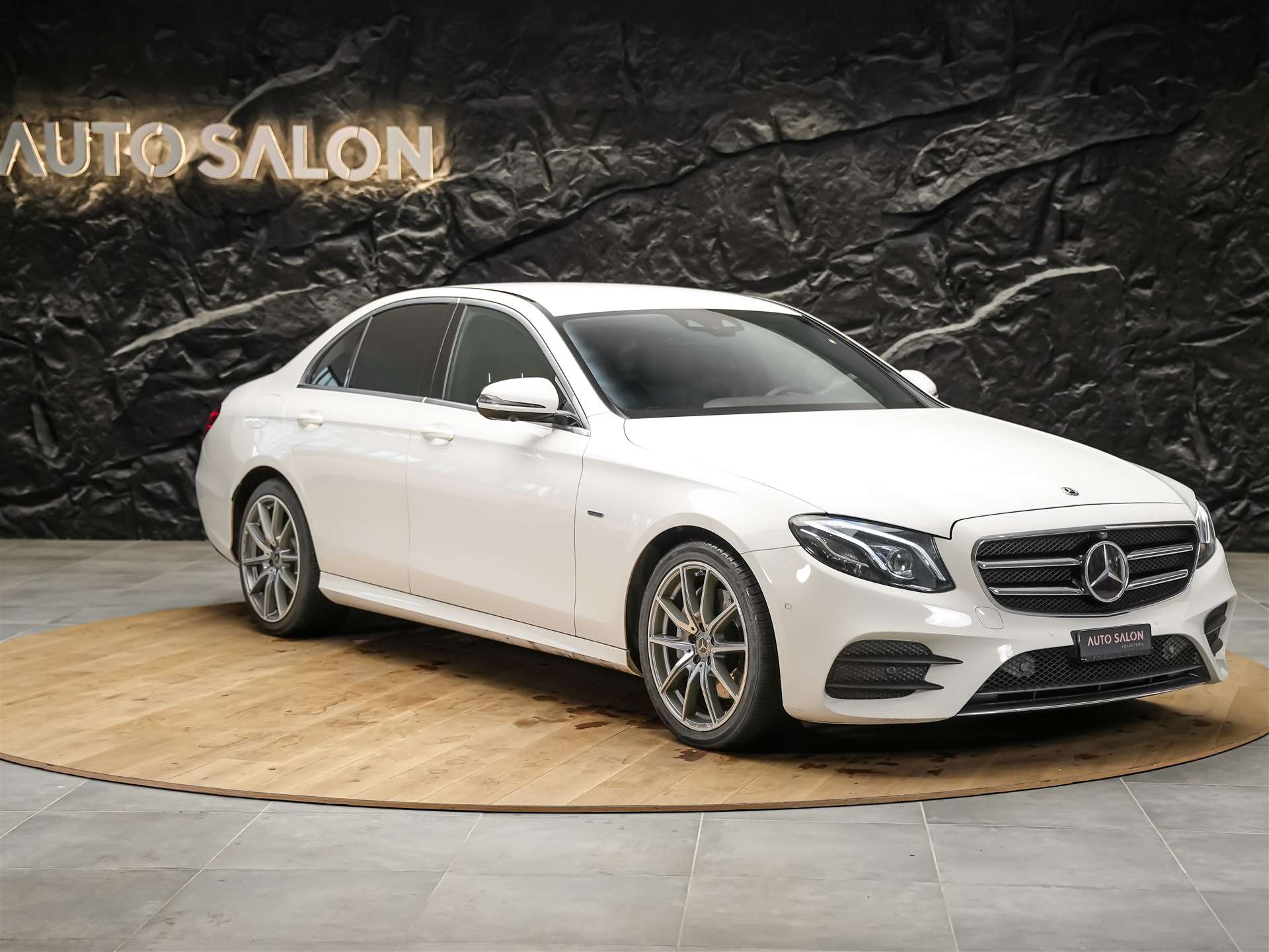 MERCEDES-BENZ E 220 d AMG Line 9G-Tronic *Facelift*Multibeam LED*ACC*360° Kamera*-image-5