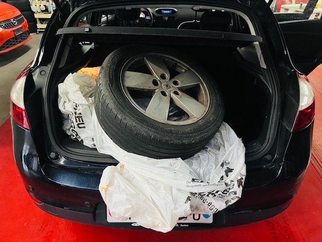 RENAULT Mégane 1.6 16V Expression-image-10