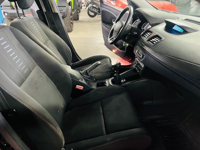 RENAULT Mégane 1.6 16V Expression-image-12