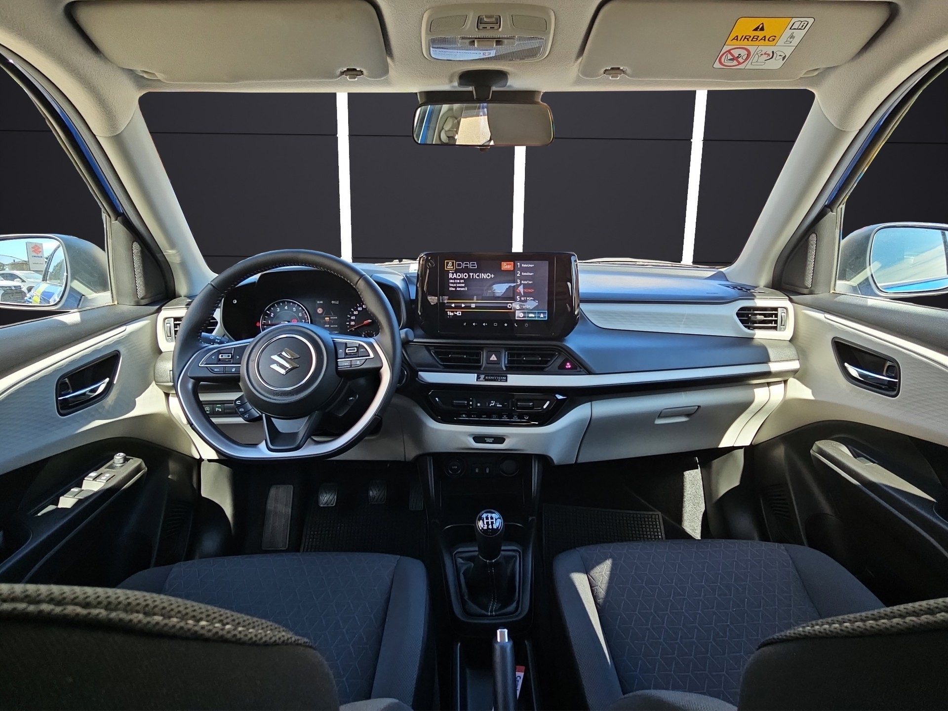 SUZUKI Swift 1.2 1st Edition Hybrid 4x4 MY24-image-11