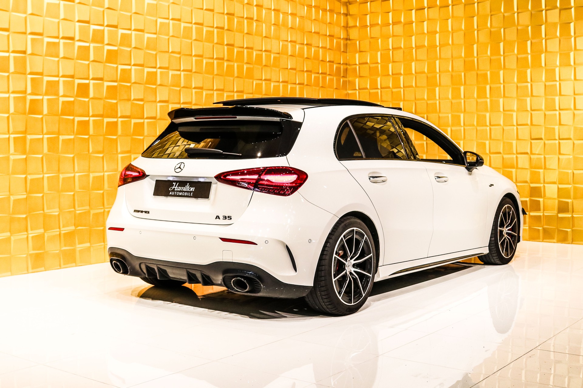 MERCEDES-BENZ A 35 AMG 4Matic 8G-DCT-image-5