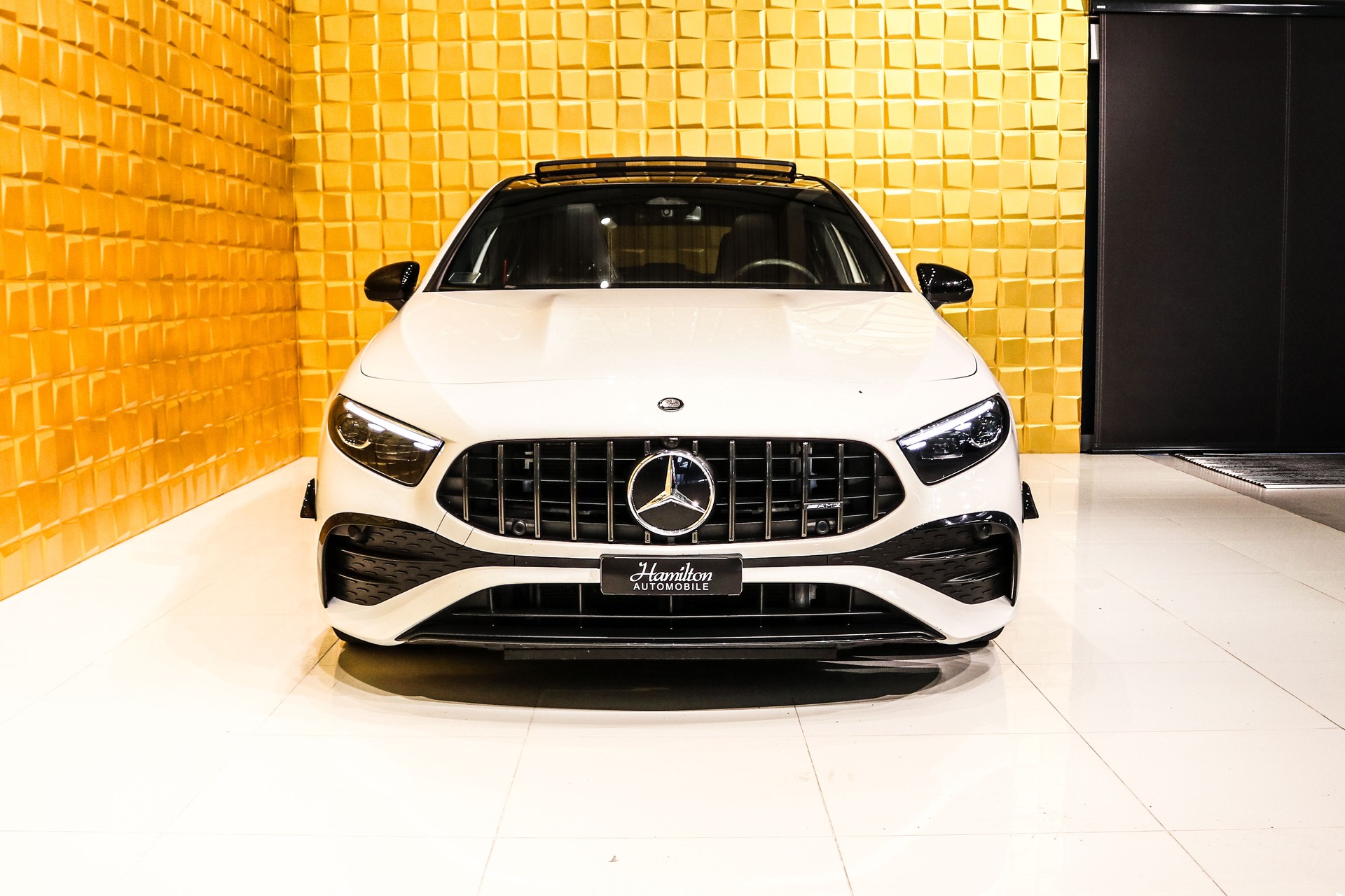 MERCEDES-BENZ A 35 AMG 4Matic 8G-DCT-showroom-element-2