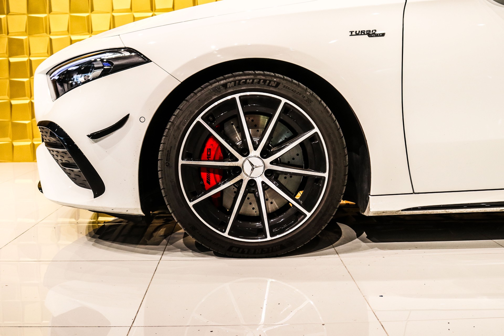 MERCEDES-BENZ A 35 AMG 4Matic 8G-DCT-image-7