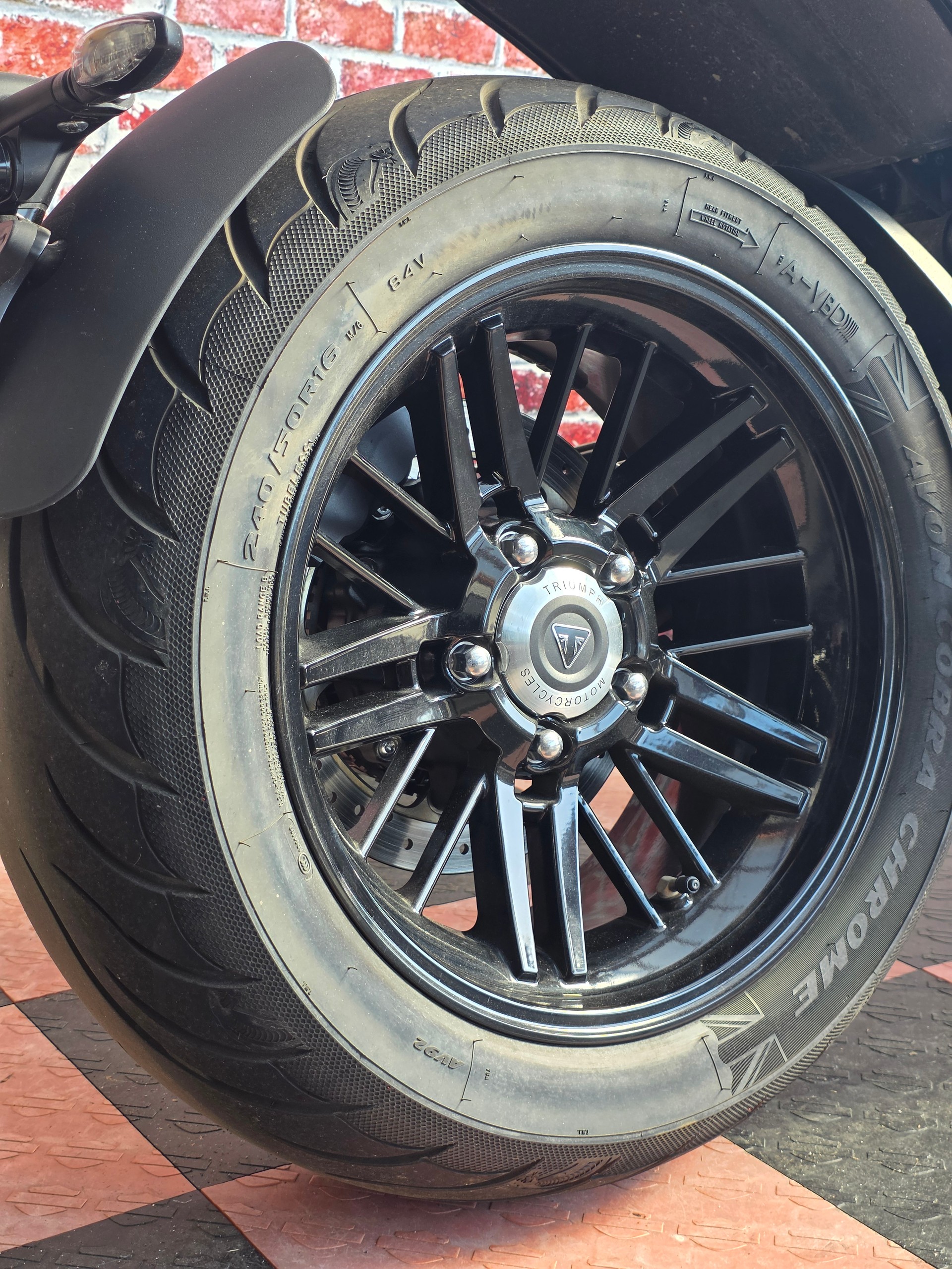 TRIUMPH Rocket 3 R-image-13