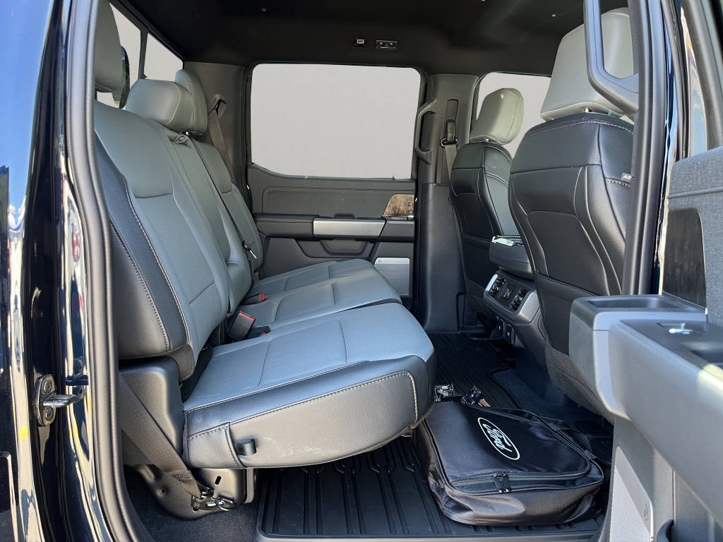 FORD F-150 Lightning DKab.Pick-up 98 kWh Lariat Launch Edition 4x4-image-8