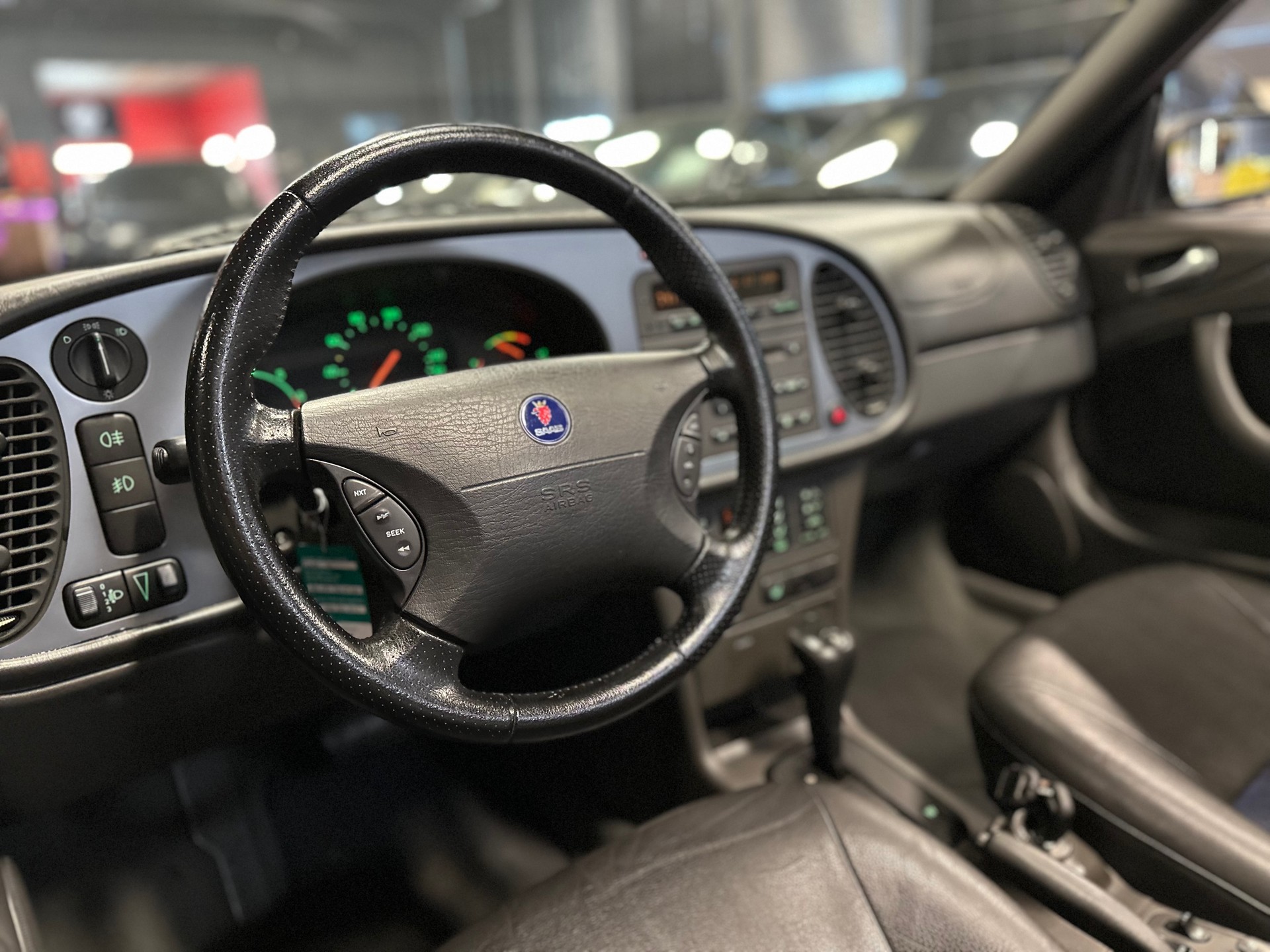 SAAB 9-3 2.0i-16 Turbo SE / ** Frisch ab MFK + Service / Neuwertiger Liebhaber Zustand **-image-16