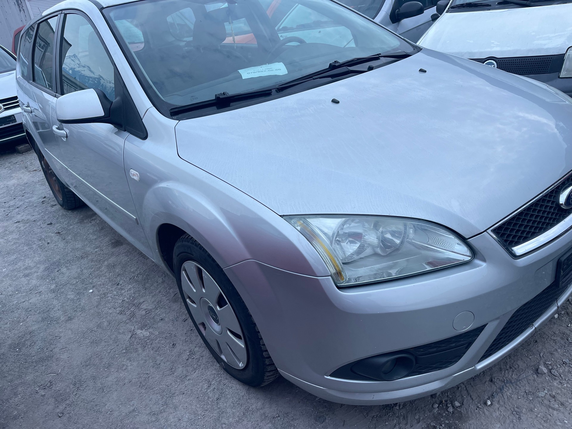 FORD Focus 1.8i Carving-image-2