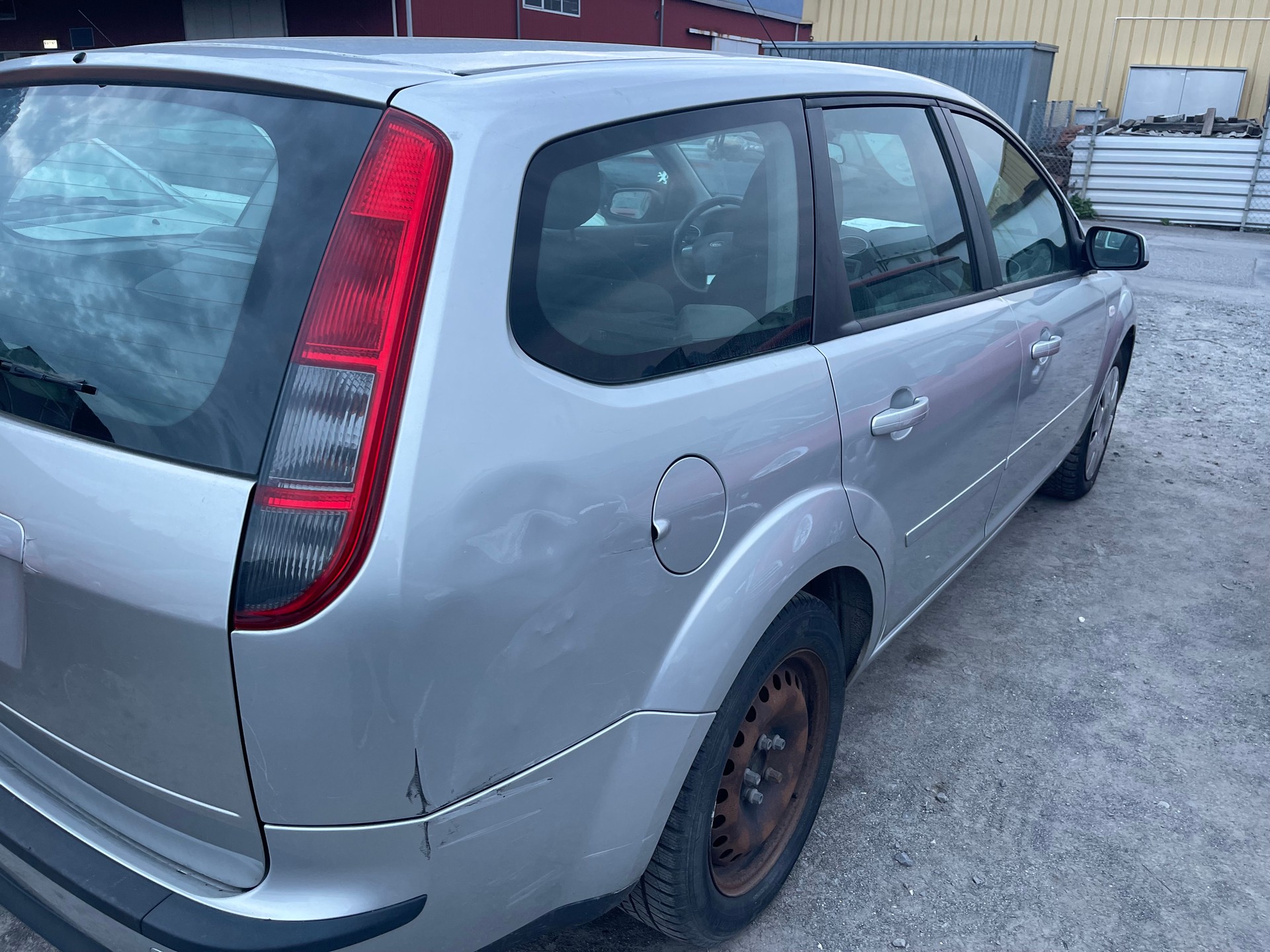FORD Focus 1.8i Carving-image-4