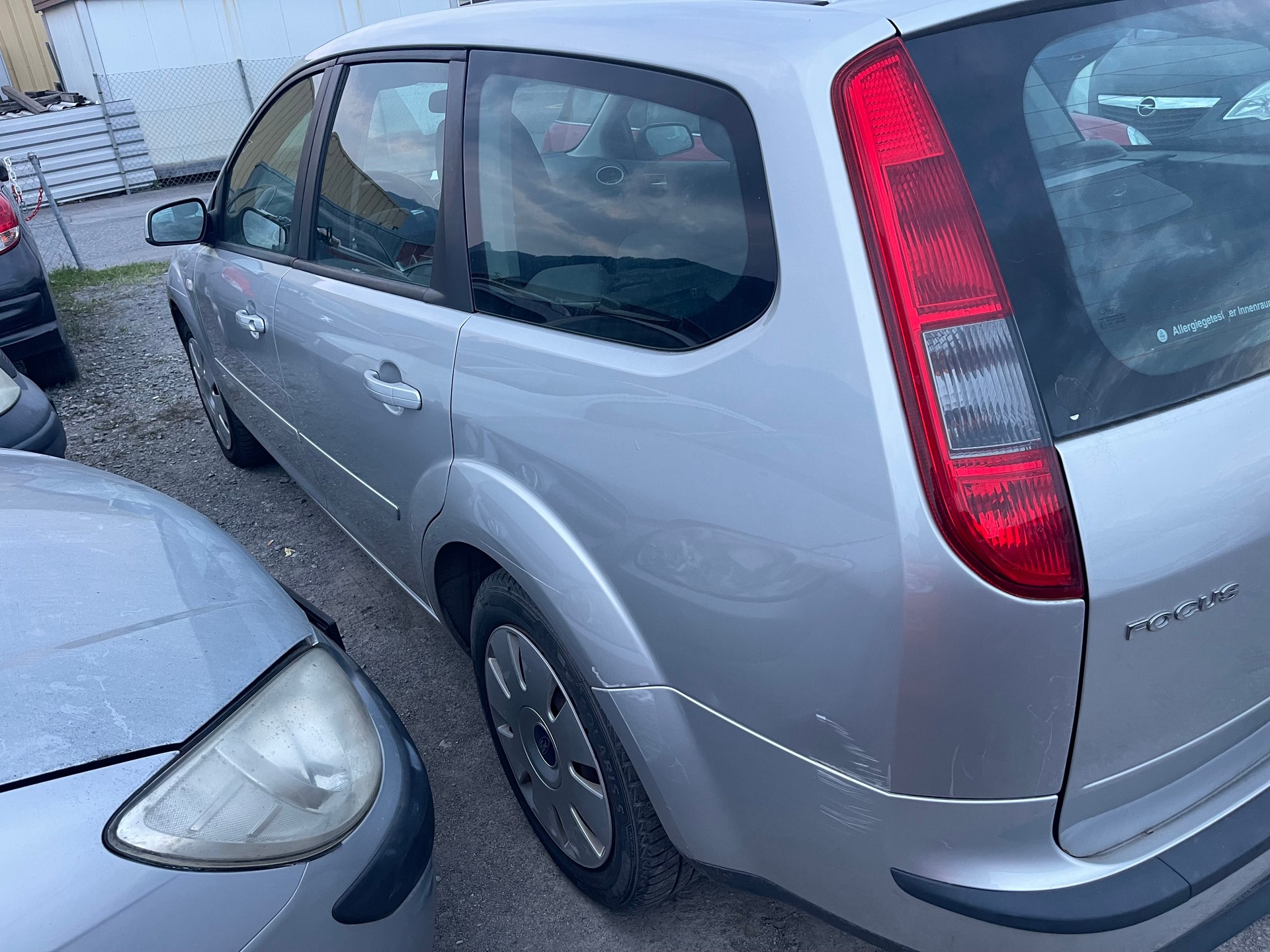 FORD Focus 1.8i Carving-image-3