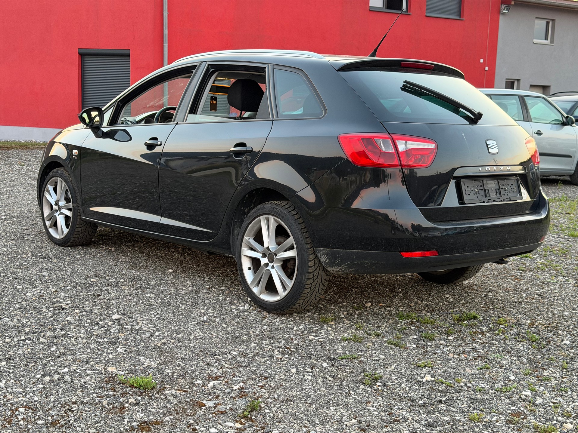 SEAT Ibiza ST 1.2 TSI Sport DSG-image-3