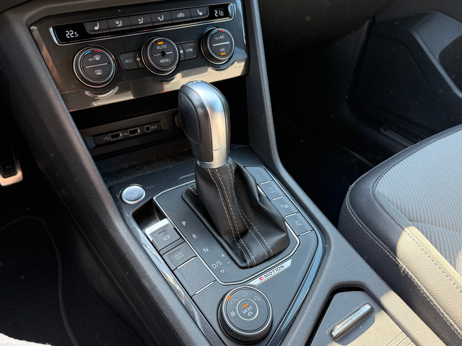 VW Tiguan Allspace 2.0 TDI SCR Highline 4Motion DSG-image-9