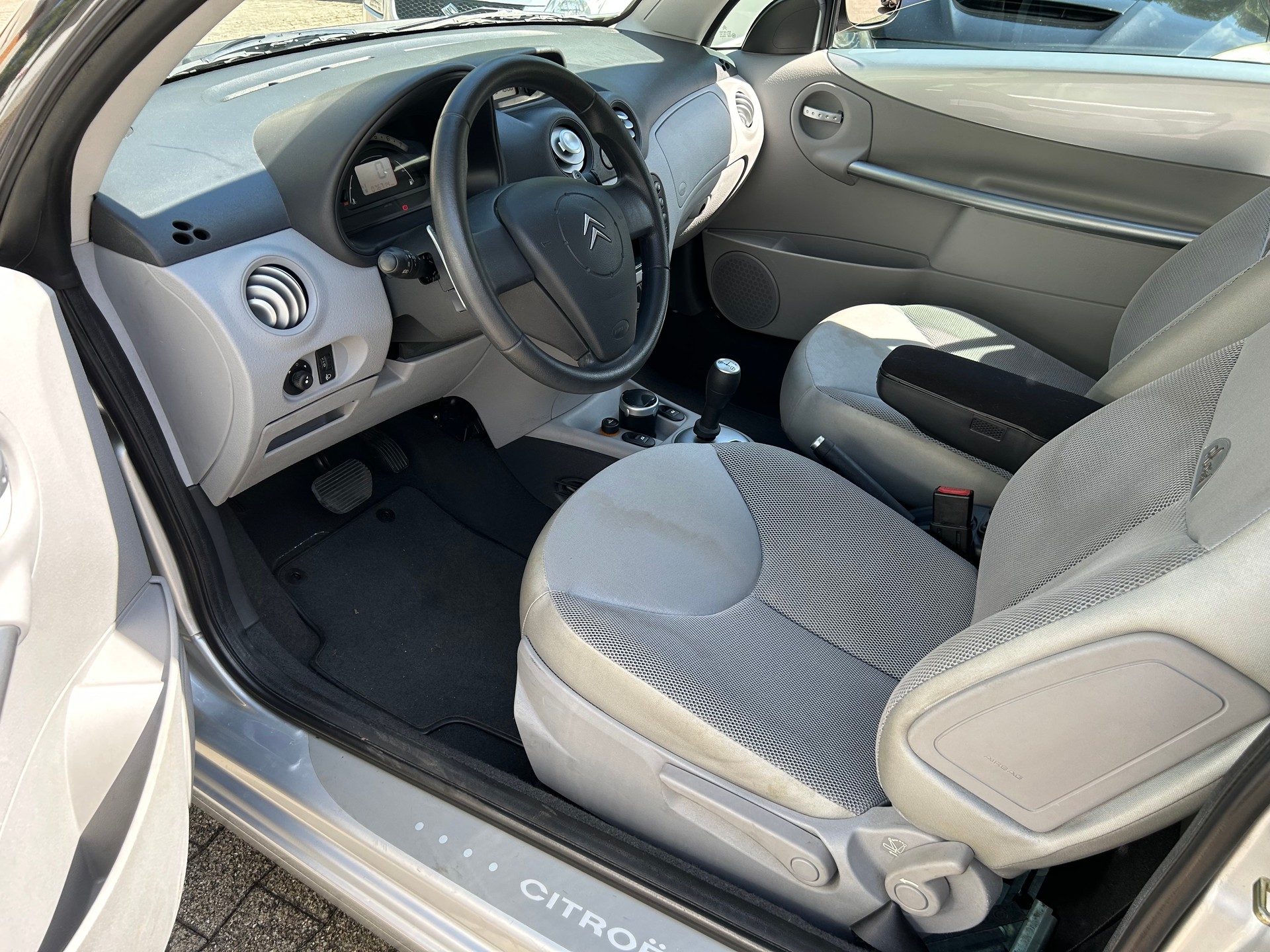 CITROEN C3 Pluriel 1.6i 16V mit frisch ab MFK und Service-image-13