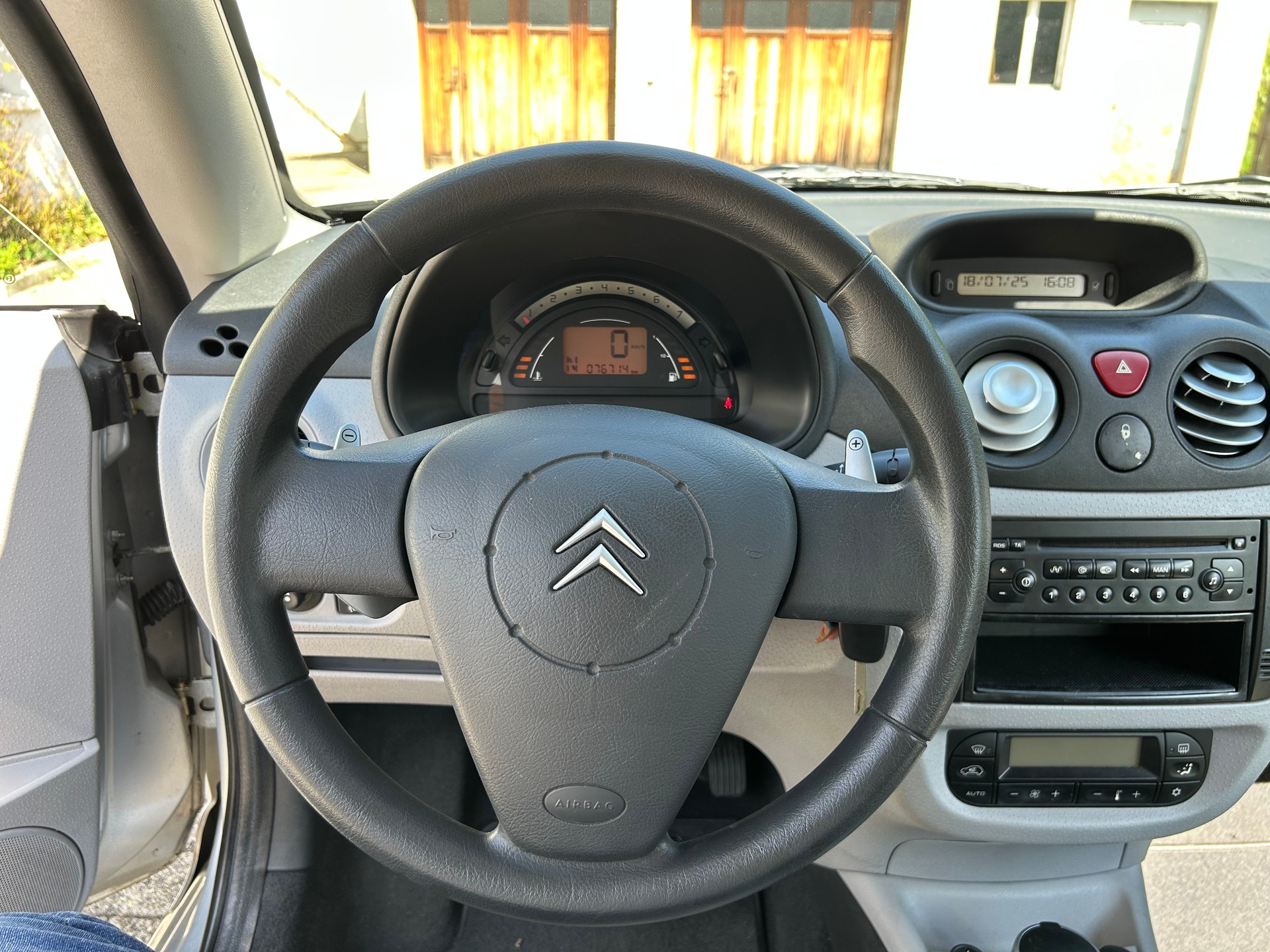 CITROEN C3 Pluriel 1.6i 16V mit frisch ab MFK und Service-image-9