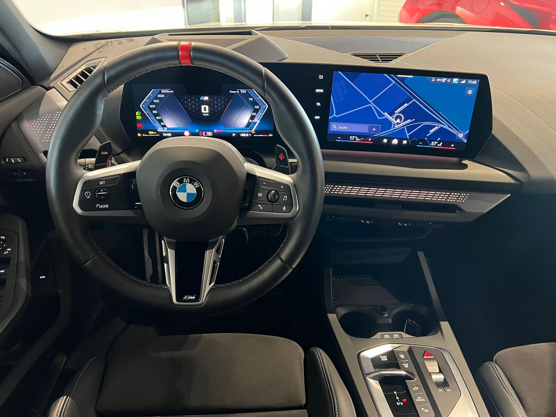 BMW M135 xDrive M Sport Pro *Schweizer Fahrzeug - Gratis Service bis 100'000 KM*-image-6