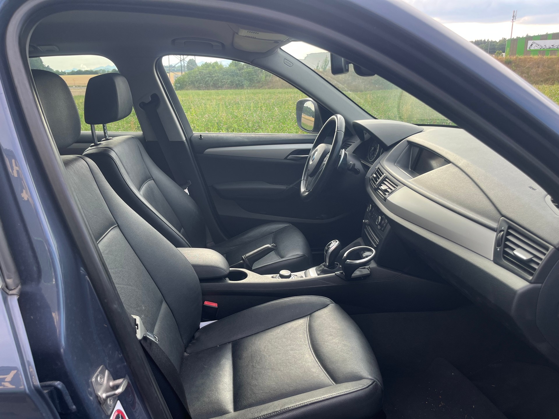 BMW X1 xDrive 28i Steptronic-image-8